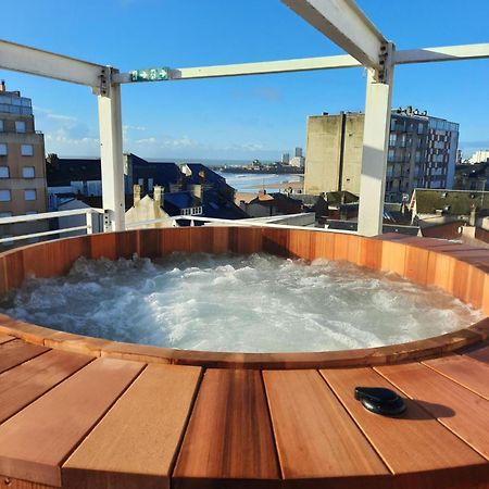 Logis - Hotel Arc En Ciel Et Spa Les Sables D'Olonne Exterior foto