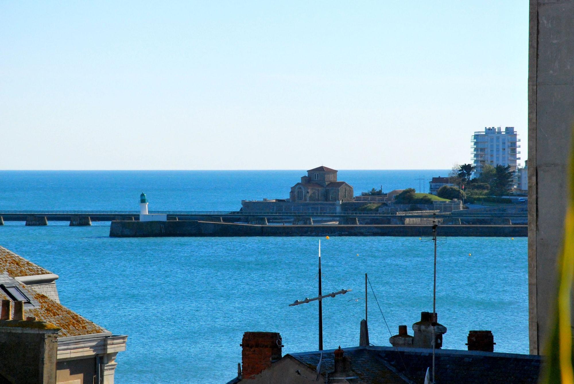 Logis - Hotel Arc En Ciel Et Spa Les Sables D'Olonne Exterior foto