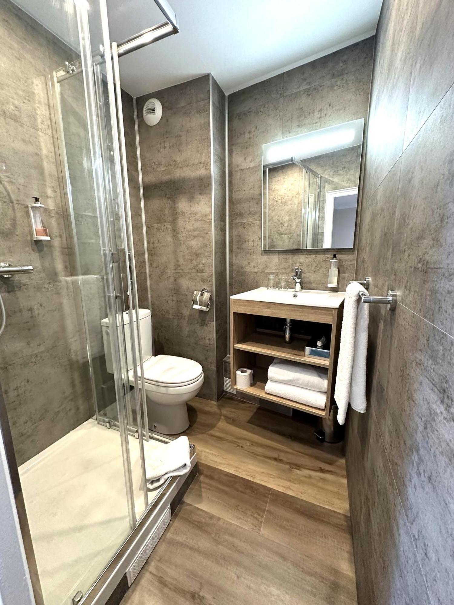 Logis - Hotel Arc En Ciel Et Spa Les Sables D'Olonne Habitación foto