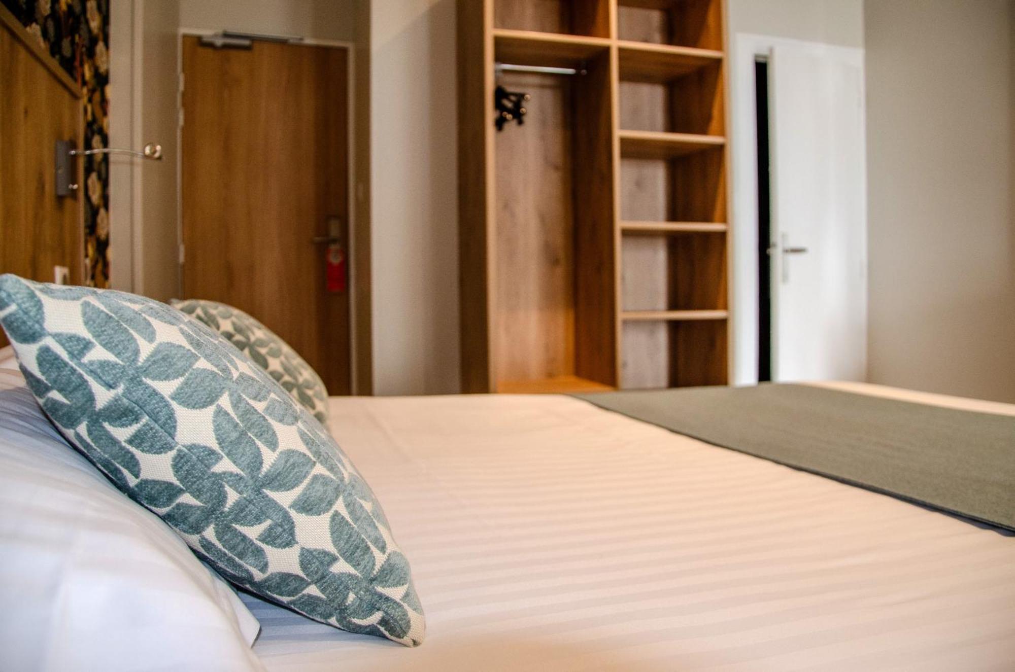 Logis - Hotel Arc En Ciel Et Spa Les Sables D'Olonne Habitación foto